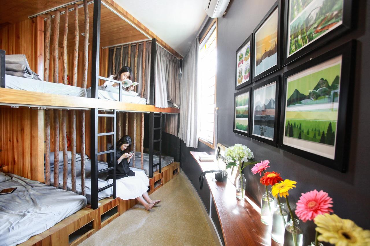 Hostel 5d Upper Dorm *