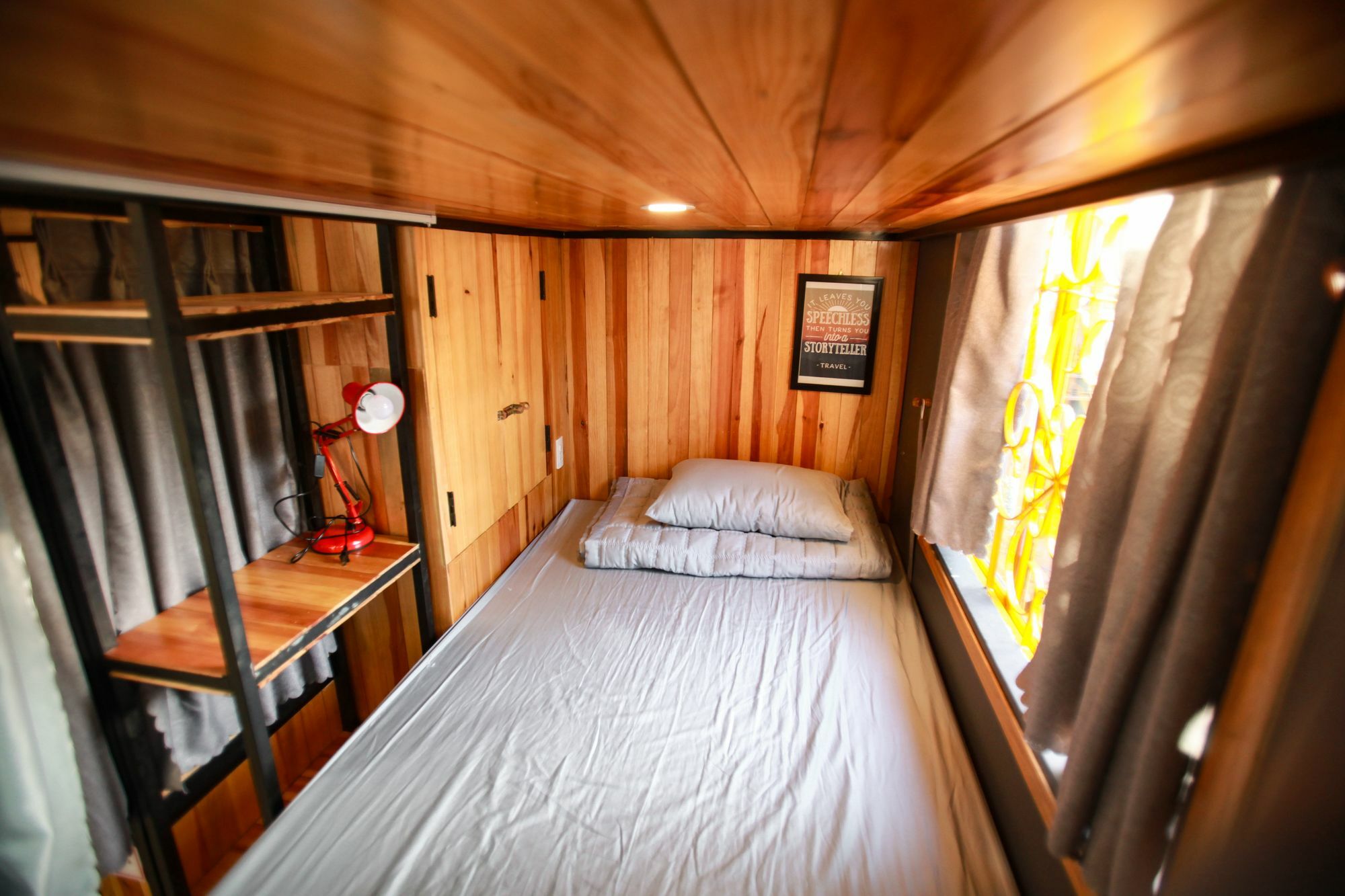 Hostel 5d Upper Dorm