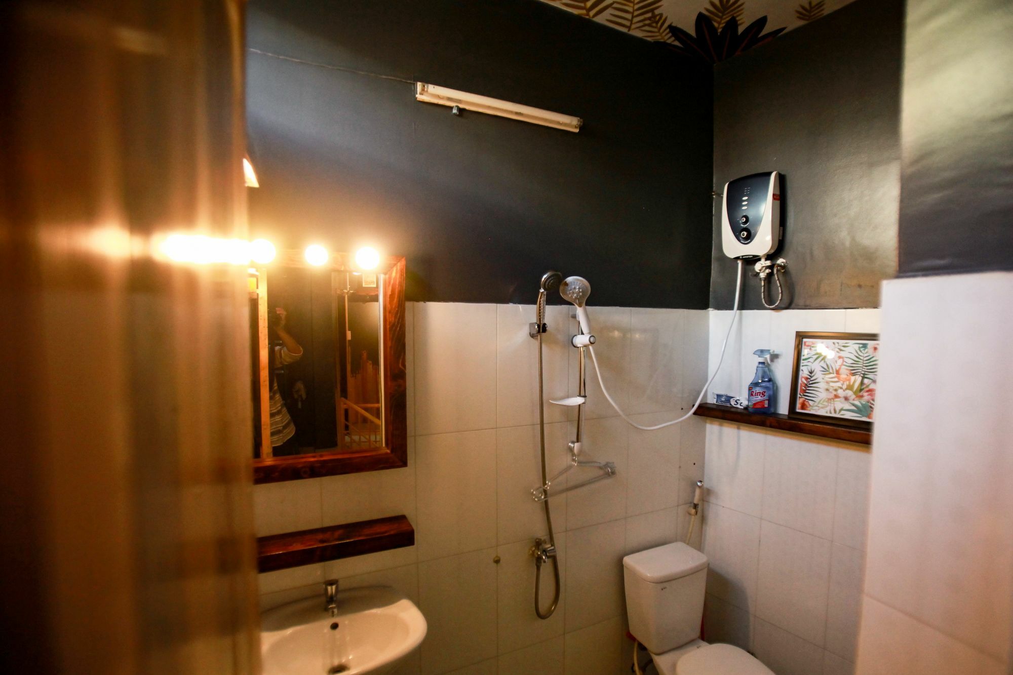 5d Upper Dorm *