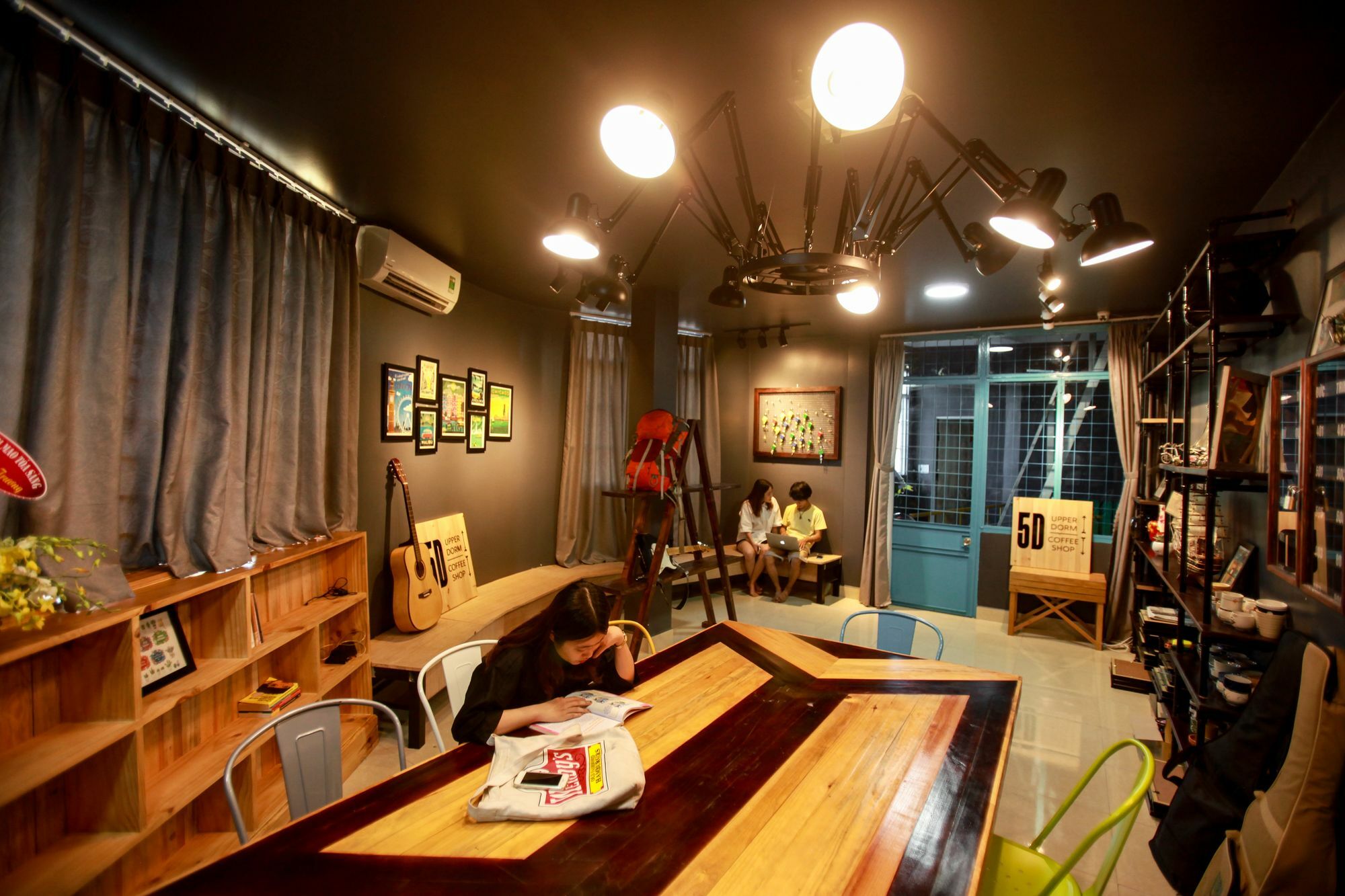 5d Upper Dorm Hostel *